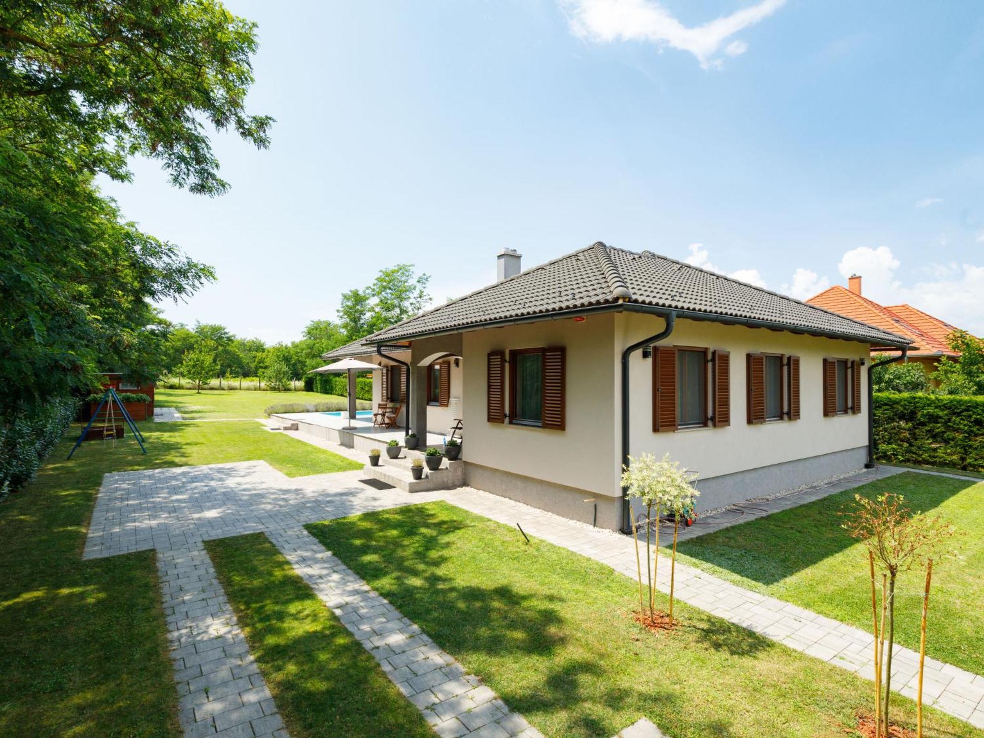 Holiday Home Villa Aschbacher Balatonszárszó Esterno foto