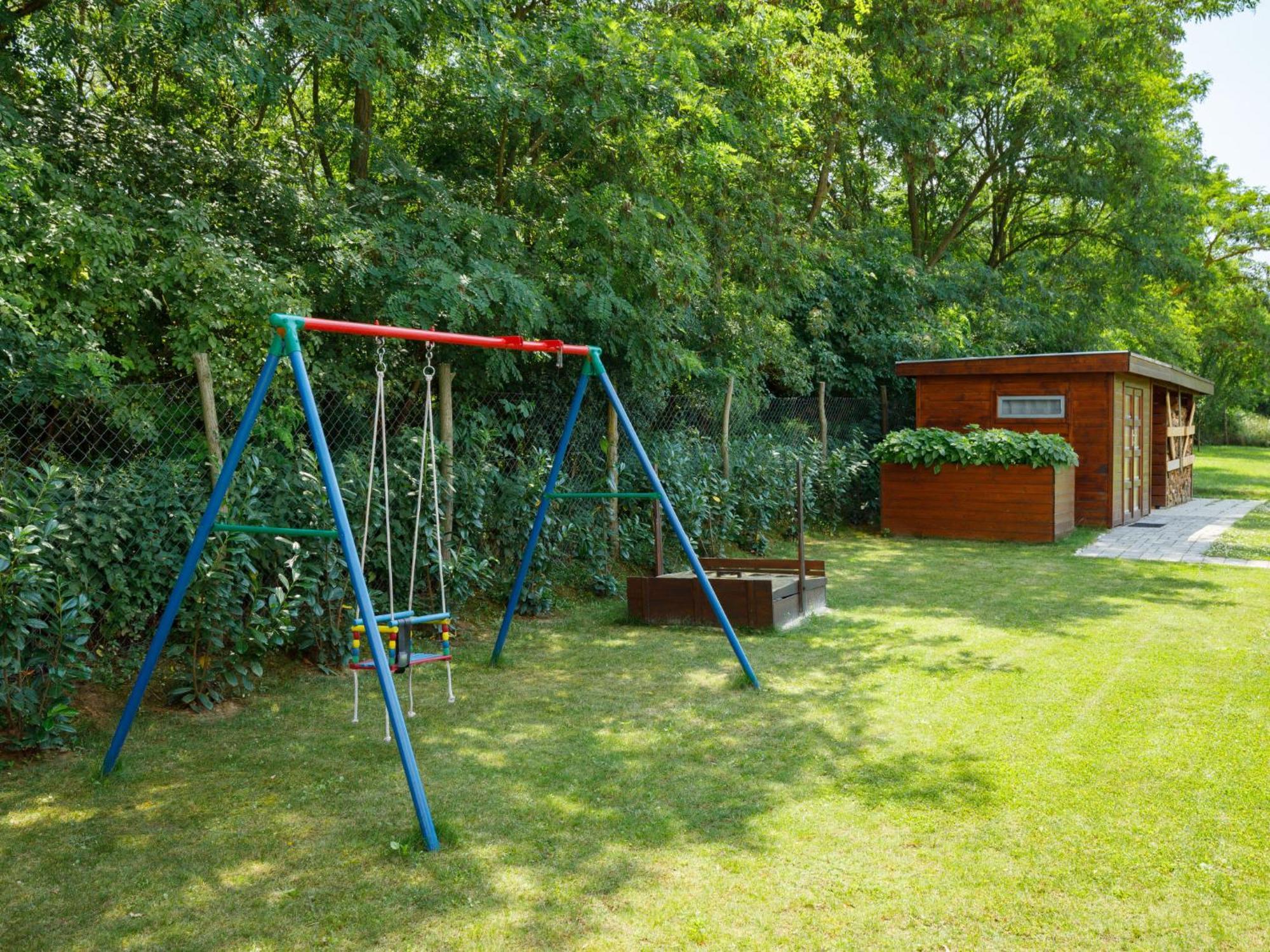 Holiday Home Villa Aschbacher Balatonszárszó Esterno foto