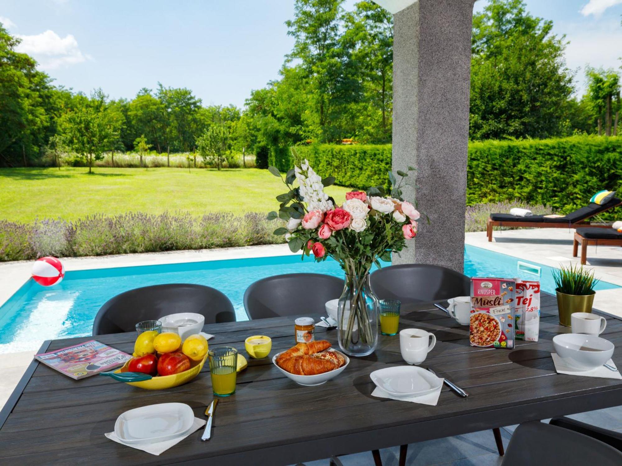 Holiday Home Villa Aschbacher Balatonszárszó Esterno foto