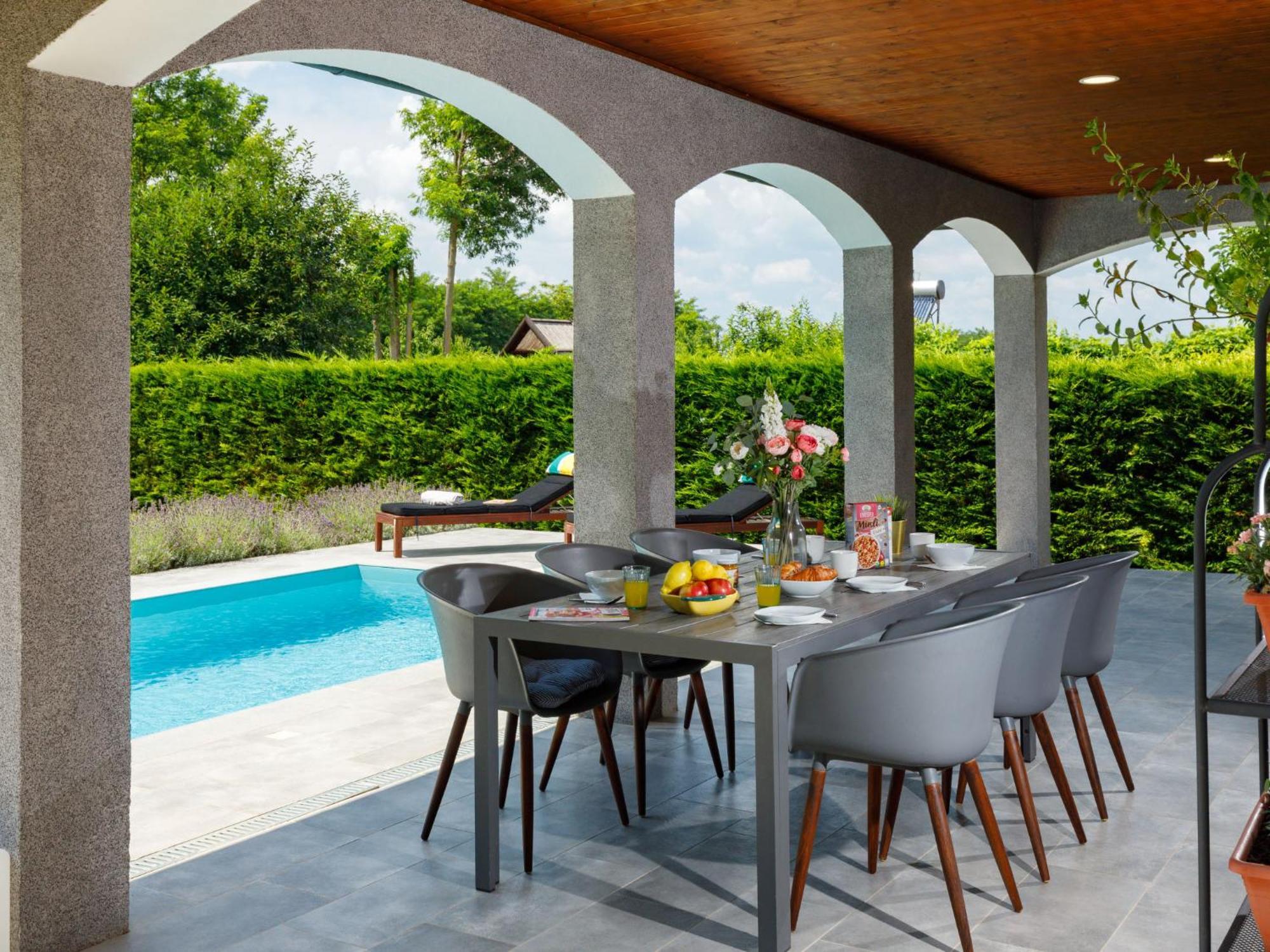 Holiday Home Villa Aschbacher Balatonszárszó Esterno foto